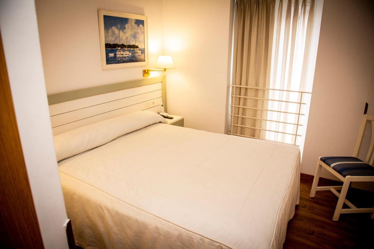 Hotel Isabel - Suarez Inclan 38 à Cudillero Extérieur photo