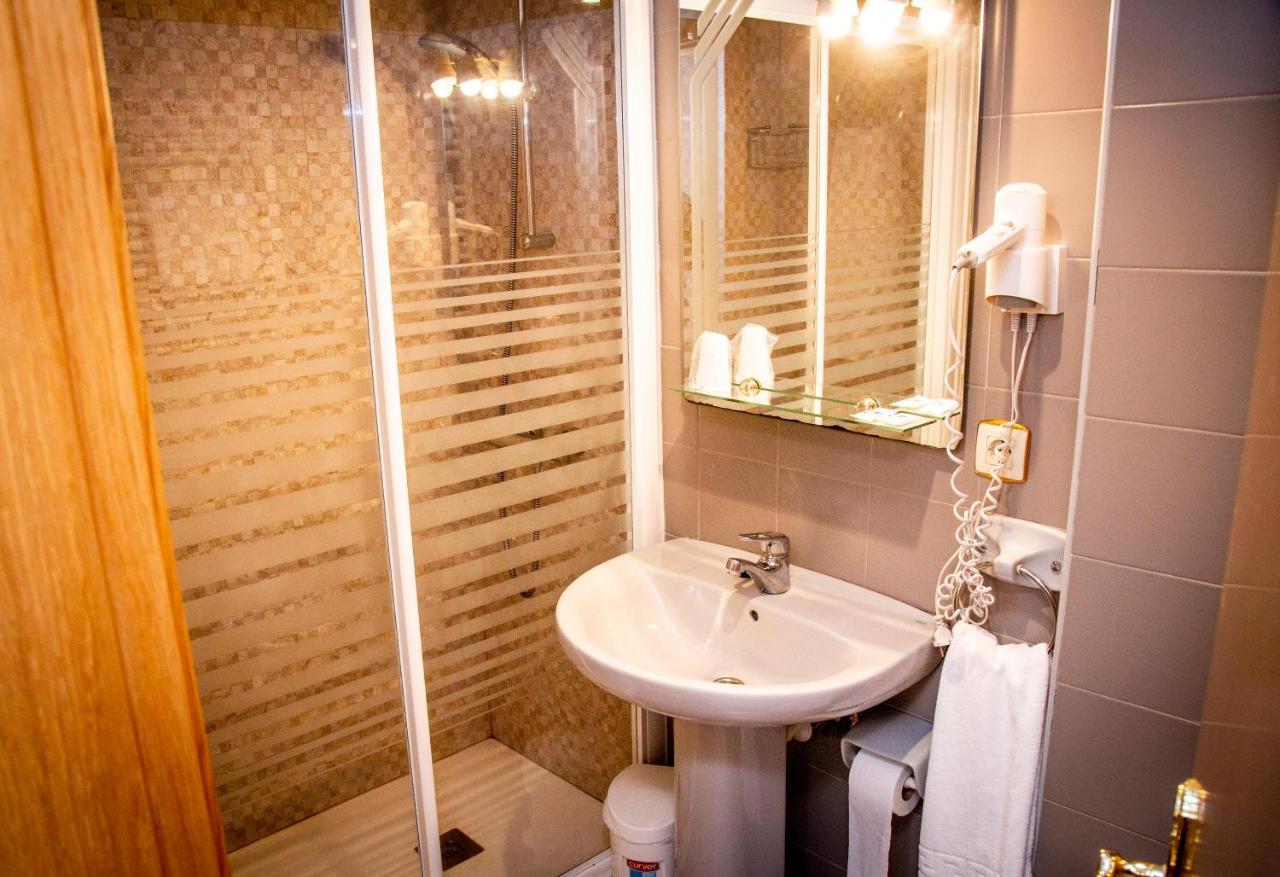 Hotel Isabel - Suarez Inclan 38 à Cudillero Extérieur photo